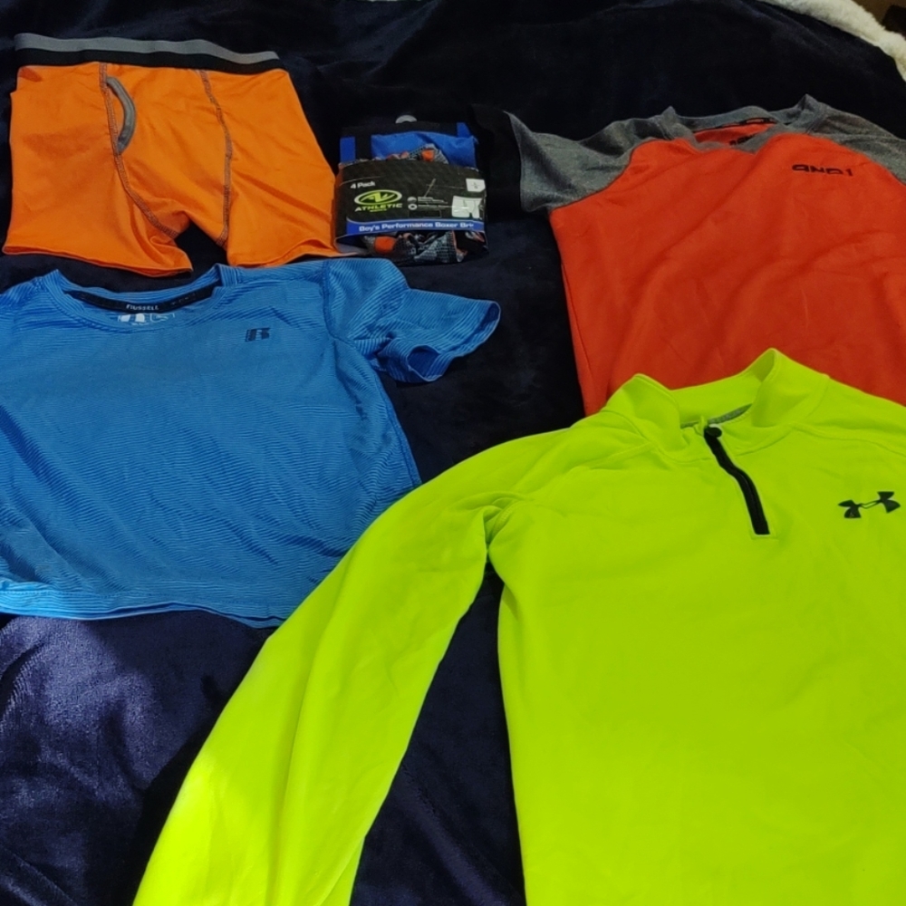 Kids sports shirts 10-12 years
